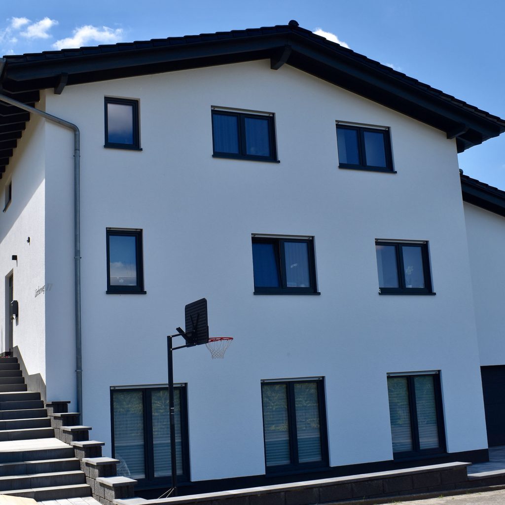 Foto Neubau Einfamilienhaus vorne links